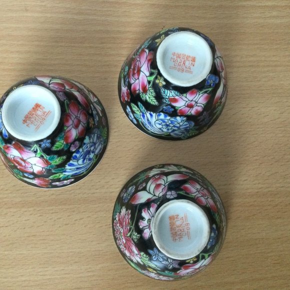 Vintage Chinese porcelain black Noire millefleur Tea Mug and 3 cups lot floral - Picture 5 of 6
